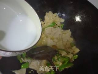 尖椒干豆腐的做法步骤：11