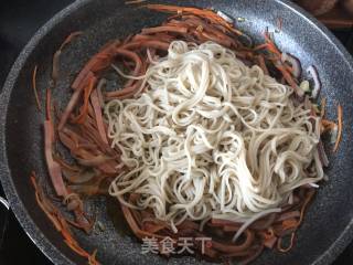 什锦炒米粉的做法步骤：10