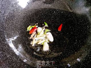 芹菜炒鸡蛋的做法步骤：5