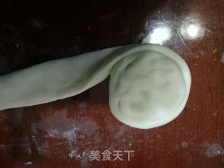 香肠卷的做法步骤：8