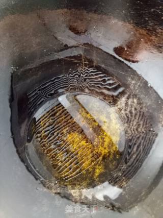 炒花生的做法步骤：1