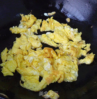韭菜小炒五花肉的做法步骤：3