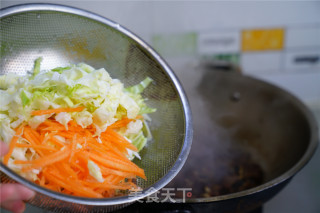 糖醋排骨炒年糕的做法步骤：6