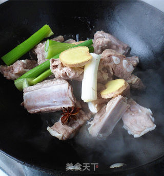 酱香烧排骨的做法步骤：3
