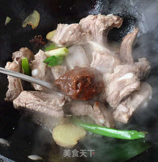 酱香烧排骨的做法步骤：4