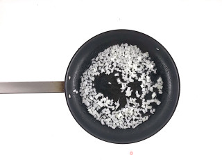 里昂白葡萄酒烩鸡肉的做法步骤：1