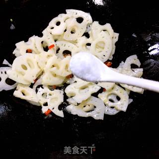 糖醋藕片的做法步骤：6