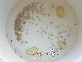 白胡椒生蚝汤的做法步骤：6