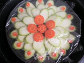 泡椒蒜蓉蒸丝瓜的做法步骤：8