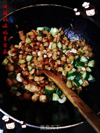 仙草阁私房菜（无肉不欢）--正月十五灯节酱爆鸡丁的做法步骤：10