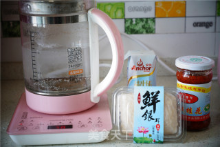 牛奶银耳桂花汤的做法步骤：1