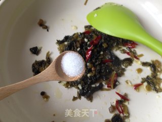 雪菜炒汤圆的做法步骤：11