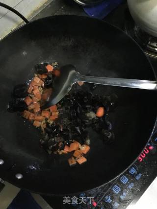 豌豆搭时蔬小炒的做法步骤：4