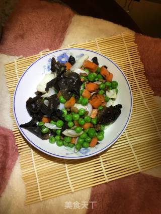 豌豆搭时蔬小炒的做法步骤：6