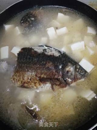 白鲫鱼豆腐汤的做法步骤：5