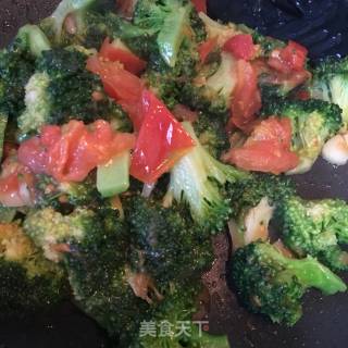 西兰花炒番茄的做法步骤：12