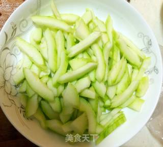 西葫芦炒肉的做法步骤：3