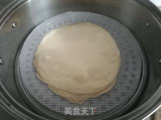 饺子皮儿之春饼的做法步骤：4