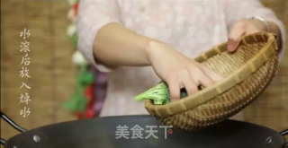 潮音潮人：肉卷炒西兰花的做法步骤：4