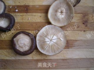 花菇番茄酱蒸肉的做法步骤：4