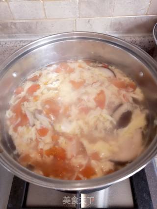花样美食＃西红柿鸡蛋豆腐汤的做法步骤：4