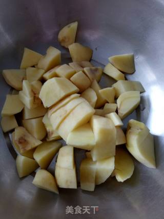 牛肉烧土豆的做法步骤：2