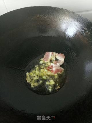 小炒蒜薹的做法步骤：1