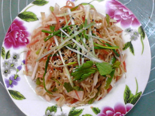 #花样美食#时蔬拌方便面的做法步骤：8