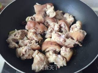 香菇炖猪蹄的做法步骤：6