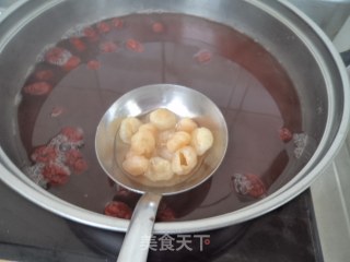 三红桂圆汤的做法步骤：5