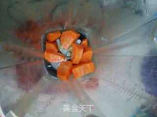 奶香胡萝卜汁的做法步骤：3