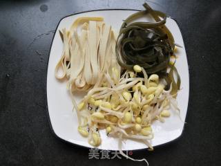 酸辣烩面的做法步骤：1