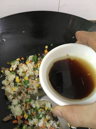 卤鹅肉炒饭的做法步骤：8