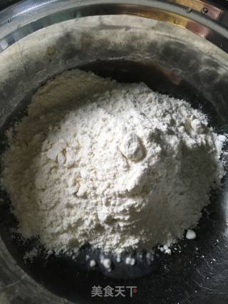 椰汁鸡蛋饼的做法步骤：1