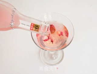 水蜜桃味果冻鸡尾酒的做法步骤：5