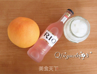 红柚椰香鸡尾酒的做法步骤：1
