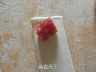 香肠卷的做法步骤：4