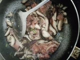 瘦肉炒香菇的做法步骤：5