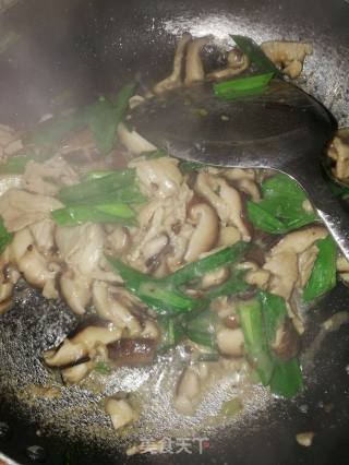瘦肉炒香菇的做法步骤：6