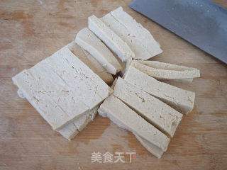 冻豆腐麻辣白菜的做法步骤：3