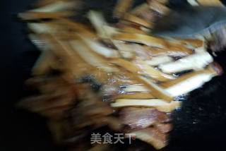青蒜香干腊肉的做法步骤：3