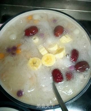 香蕉圆子银耳羹的做法步骤：5
