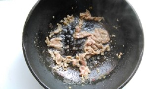 青菜牛肉炒年糕的做法步骤：3