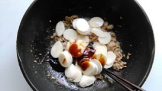 青菜牛肉炒年糕的做法步骤：4