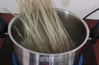 香辣炒红薯粉的做法步骤：3