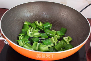 花肉炒香干的做法步骤：5