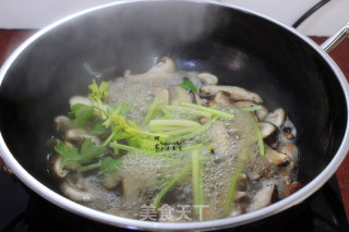 红烧鱼炖香菇的做法步骤：6