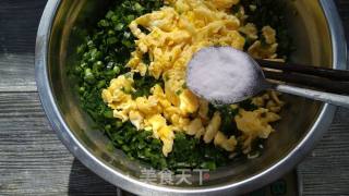 韭菜鸡蛋馅饼的做法步骤：6