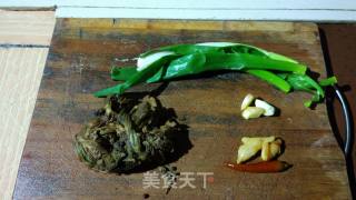 〔冬日暖汤〕酸菜鲫鱼汤的做法步骤：7