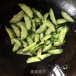 黄瓜炒鸡蛋的做法步骤：7